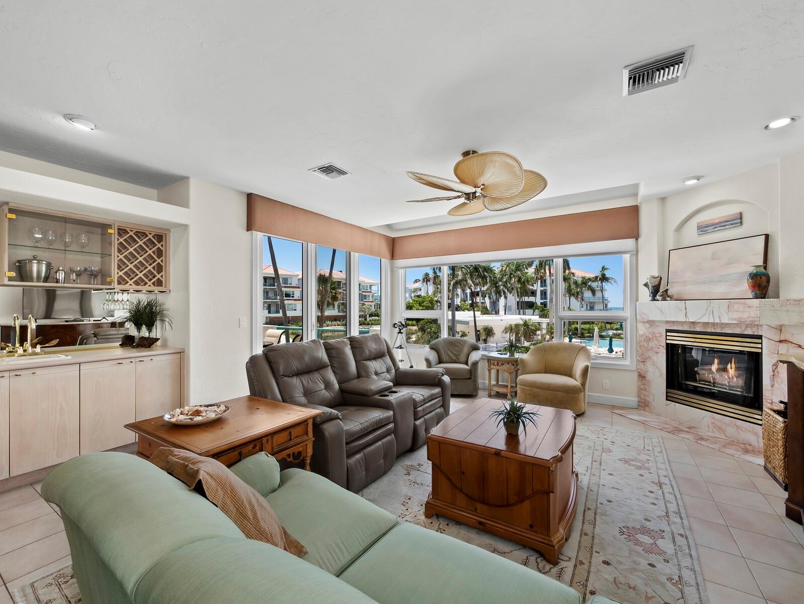 TANGERINE BAY CLUB - Residential
