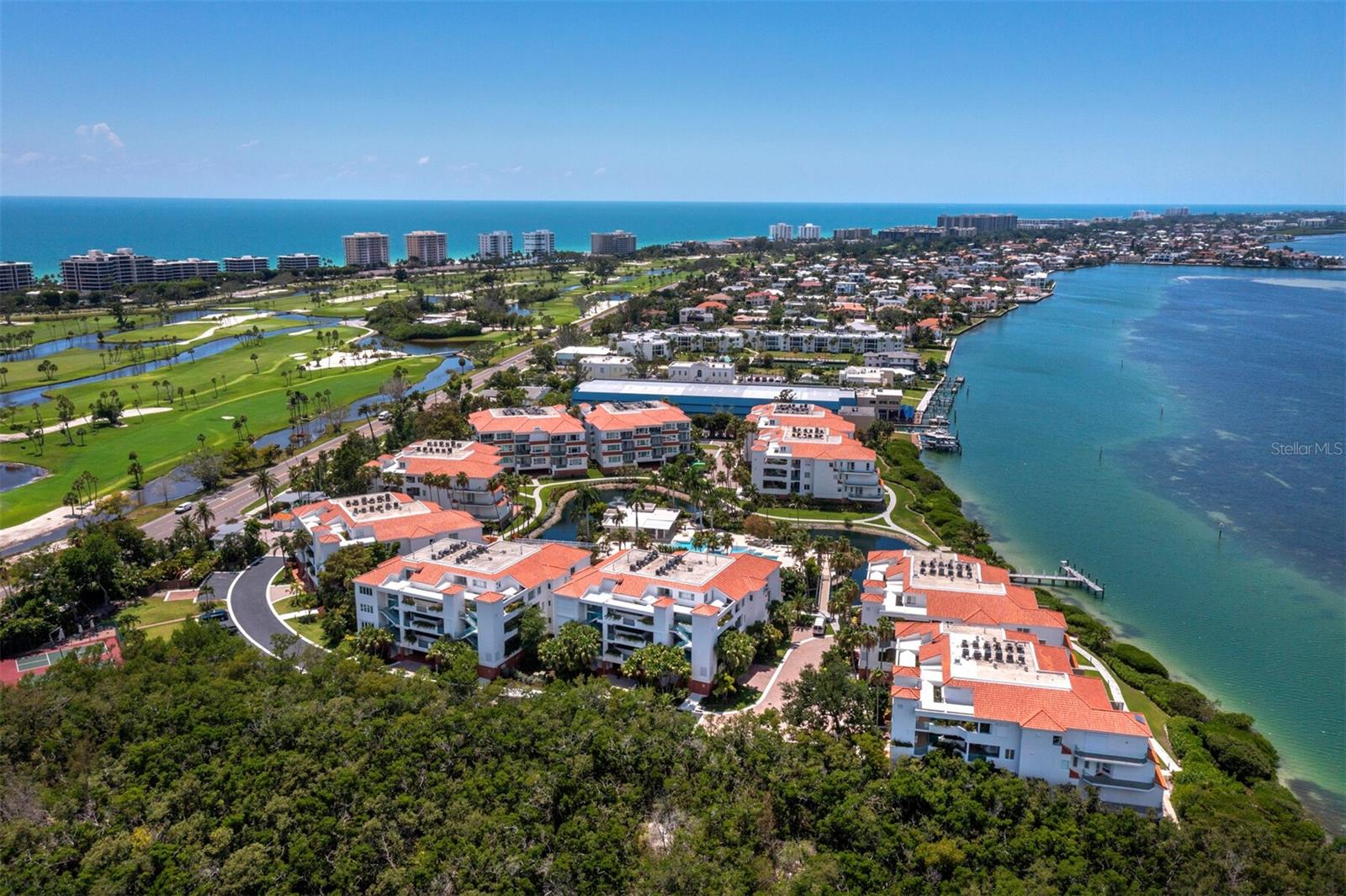 TANGERINE BAY CLUB - Residential
