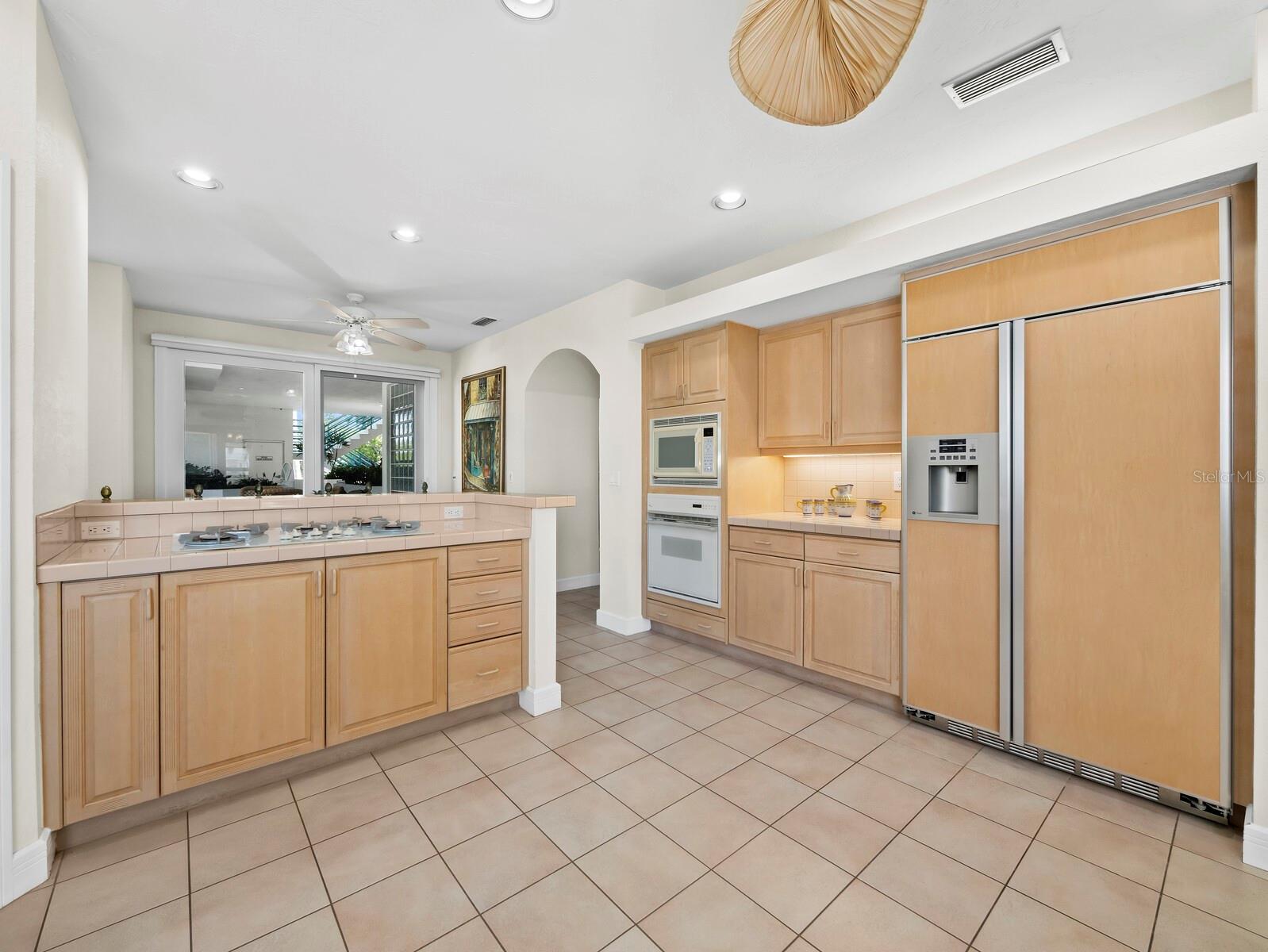 TANGERINE BAY CLUB - Residential