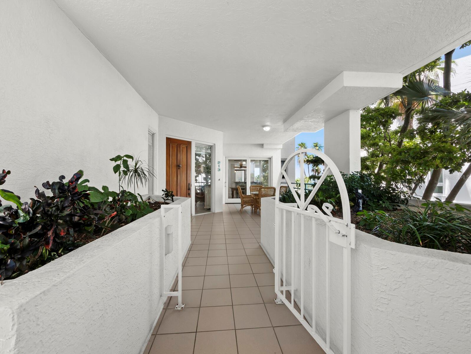 TANGERINE BAY CLUB - Residential
