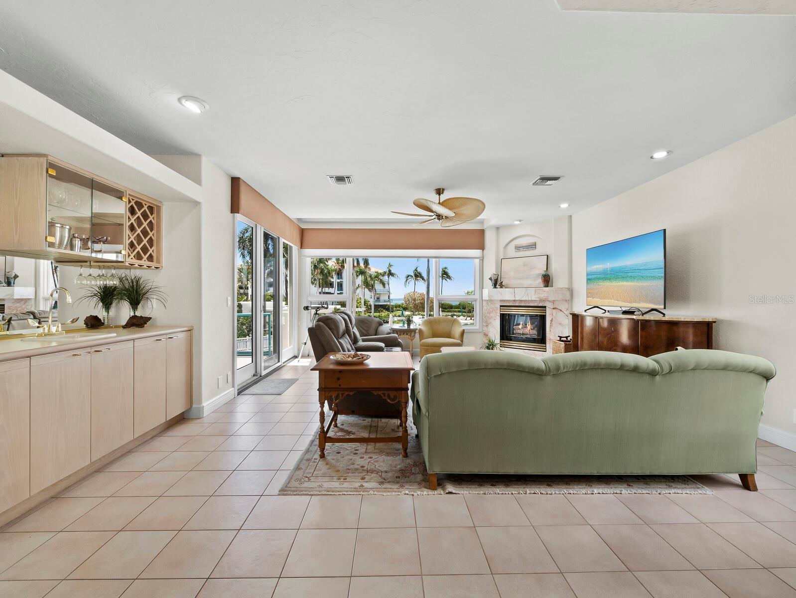 TANGERINE BAY CLUB - Residential