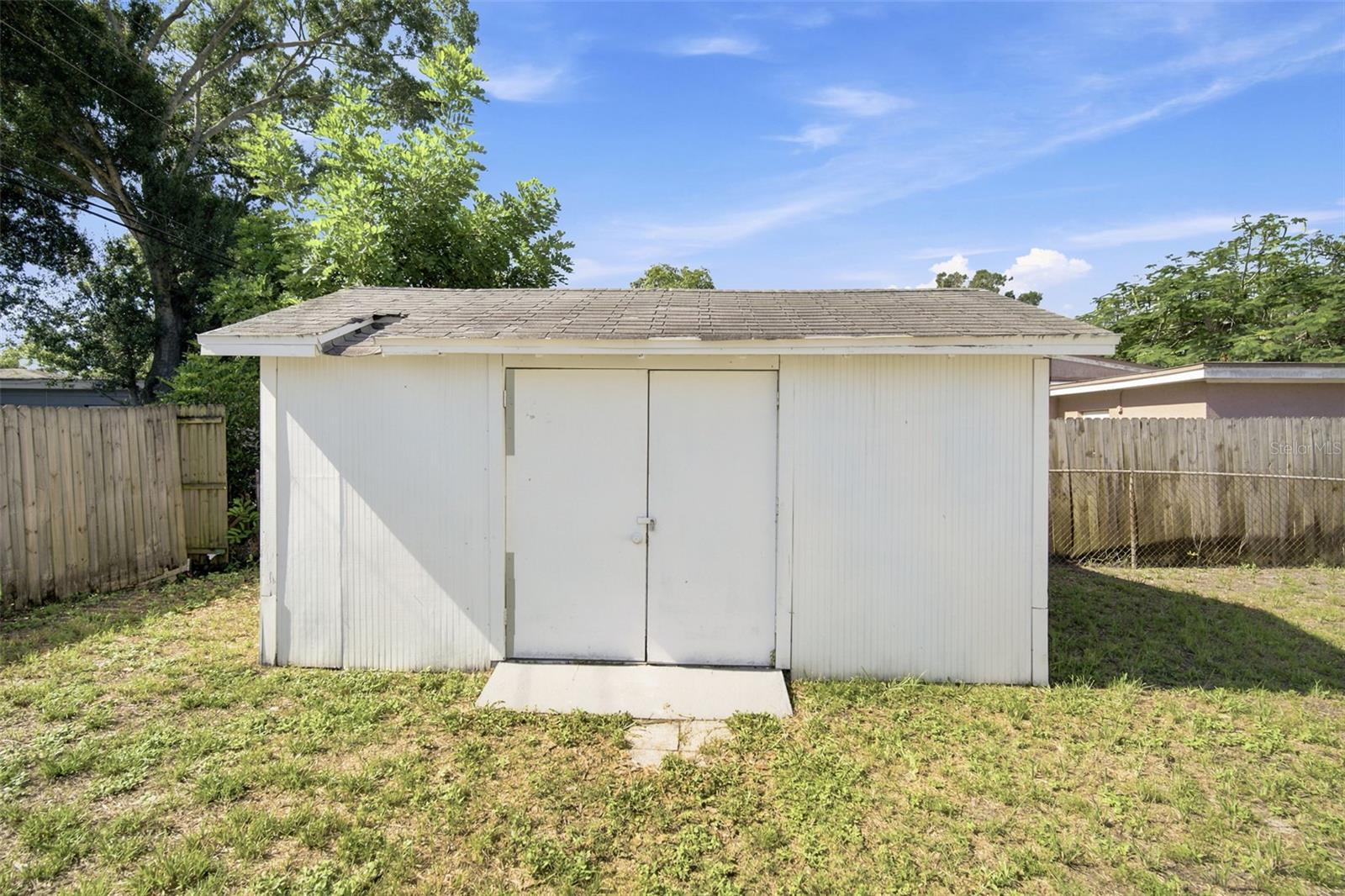 MEADOW LAWN 12TH ADD - Residential