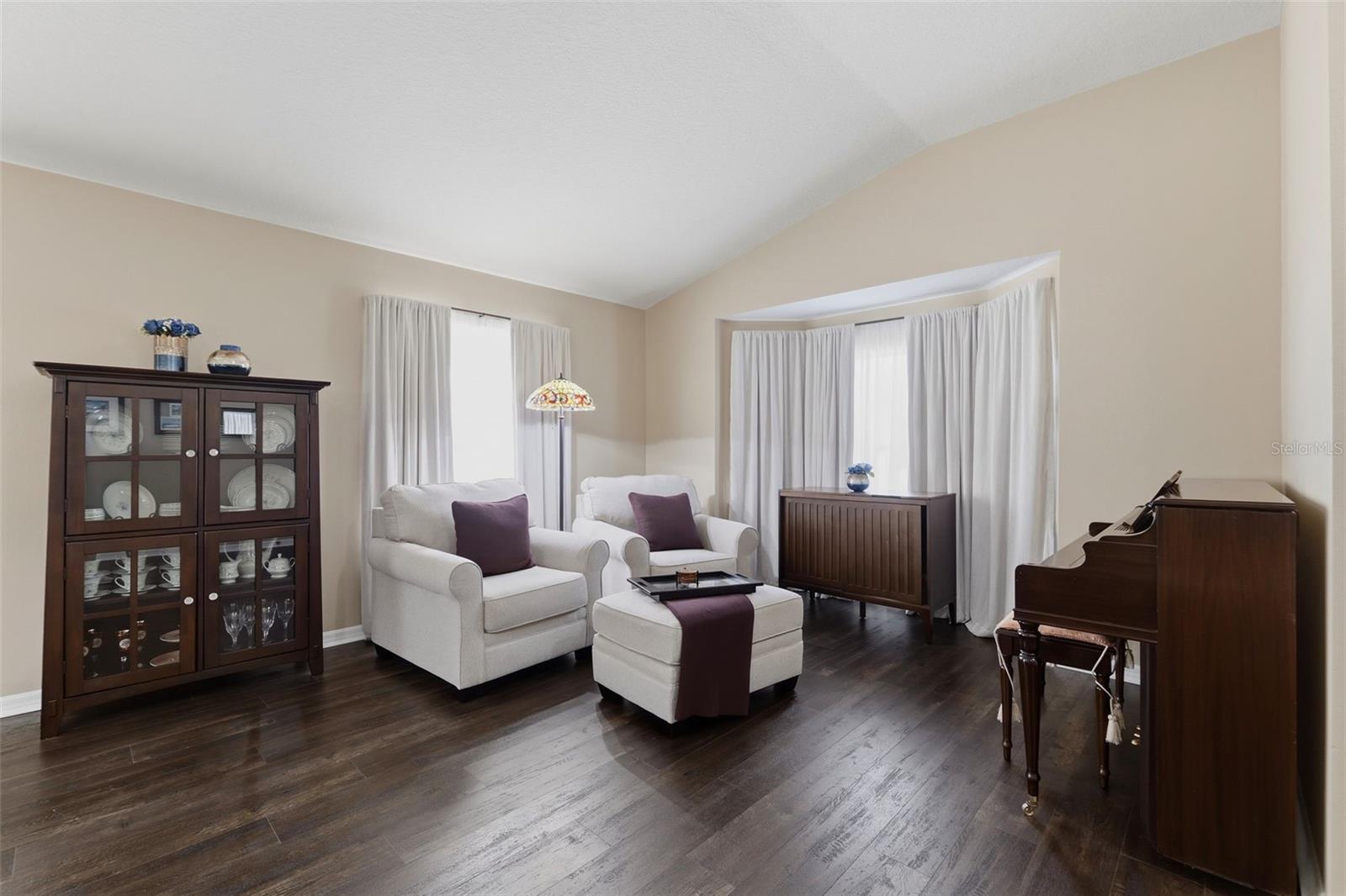 IVY LAKE ESTATES - Residential