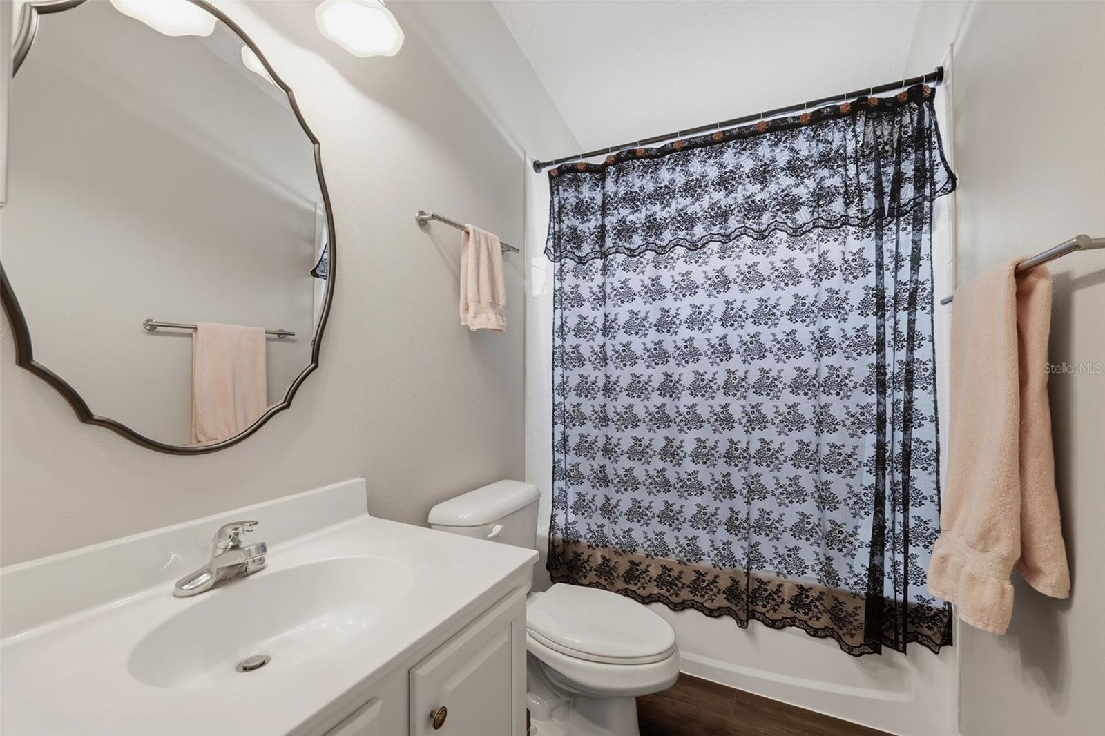 IVY LAKE ESTATES - Residential
