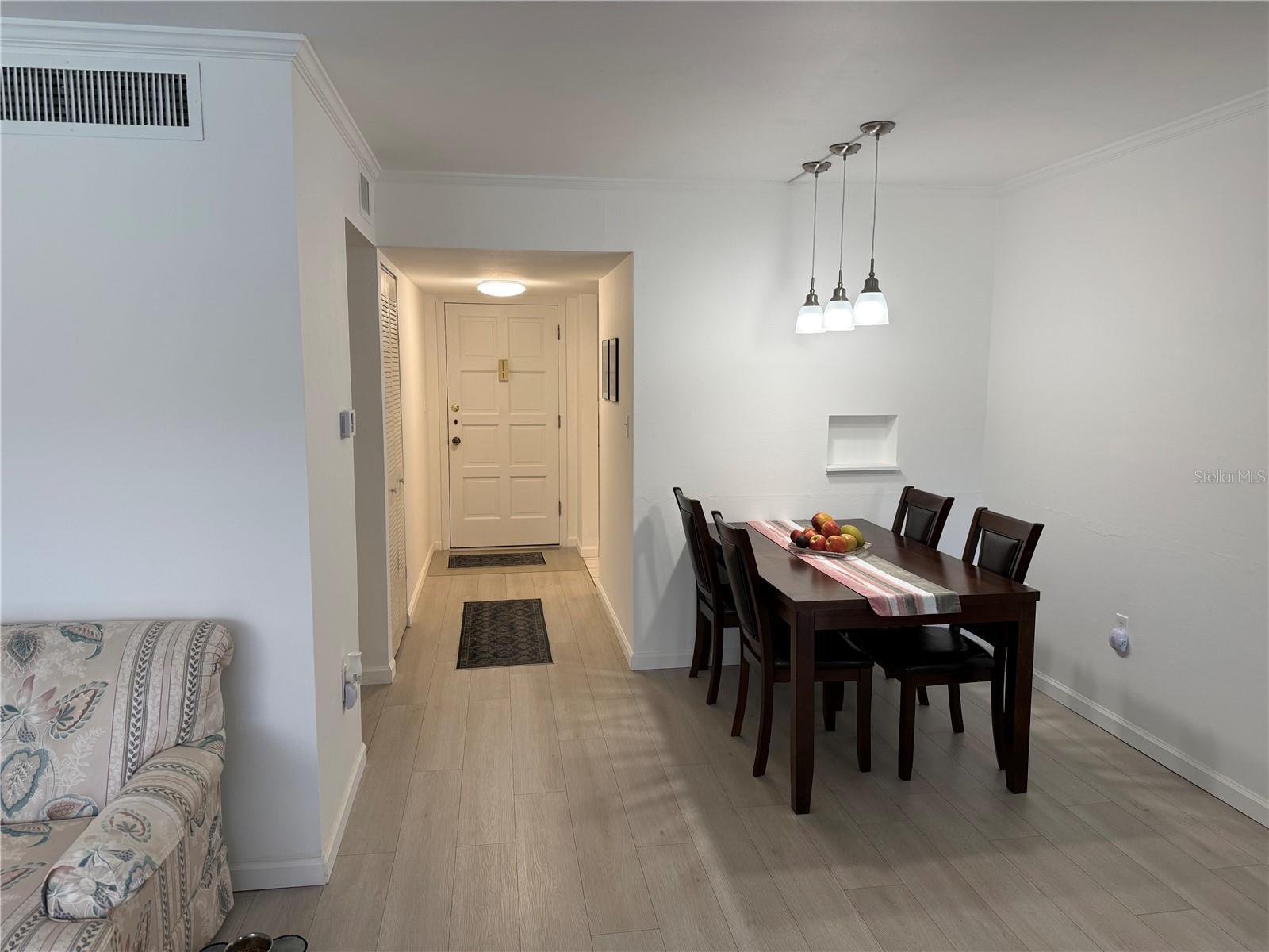 SUNSHINE TOWERS APT RESIDENCES - Residential