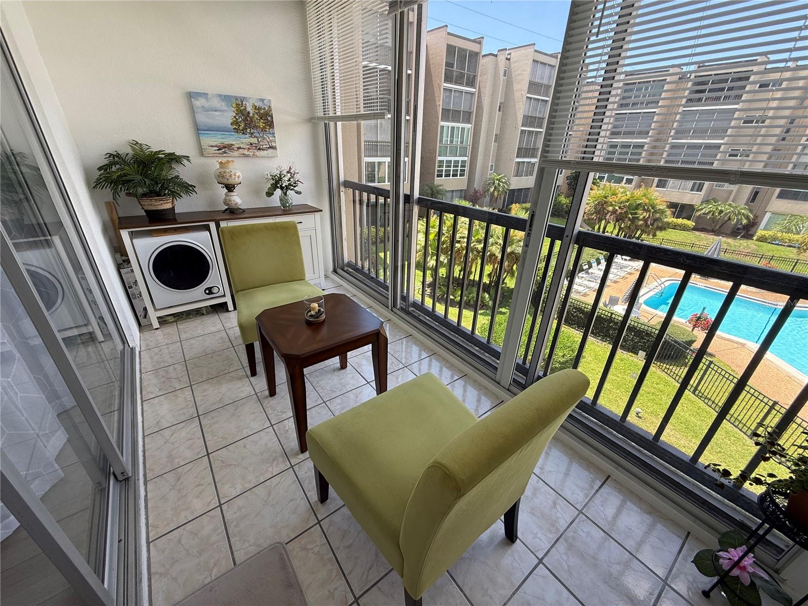 SUNSHINE TOWERS APT RESIDENCES - Residential