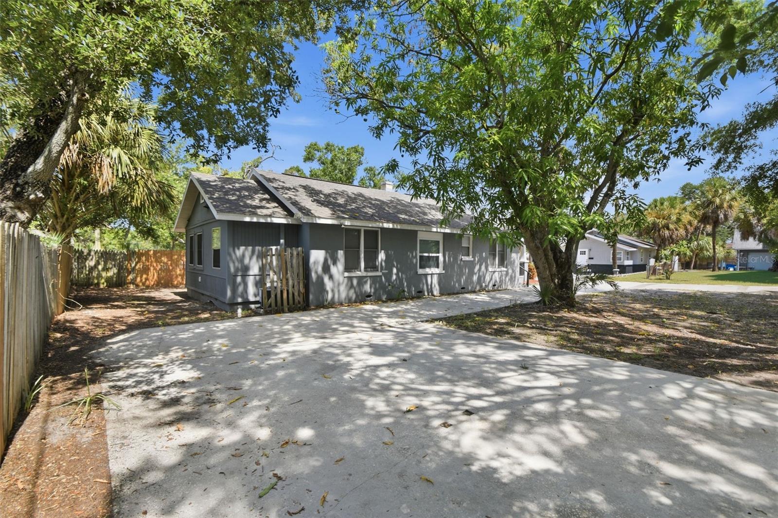 PRATHERS FOURTH ROYAL - Residential