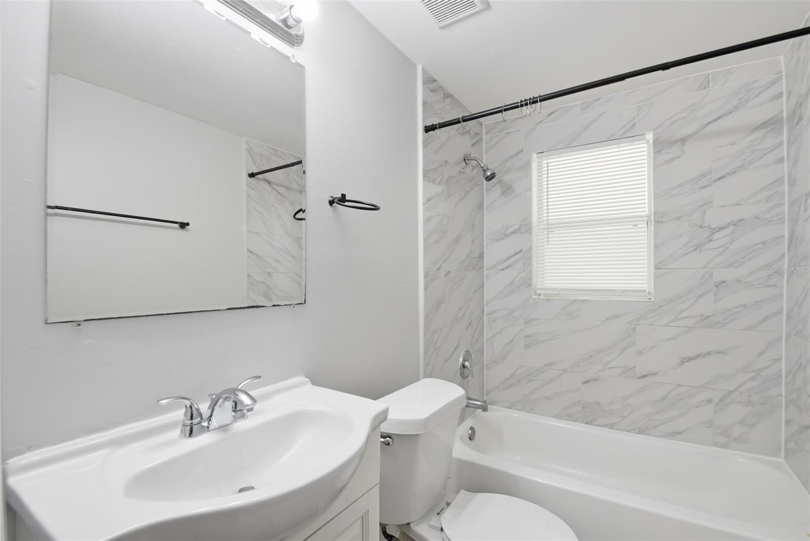 PRATHERS FOURTH ROYAL - Residential