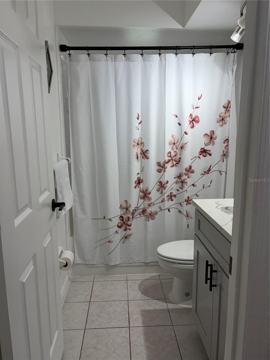SUNNY GLEN PH 02 - Residential