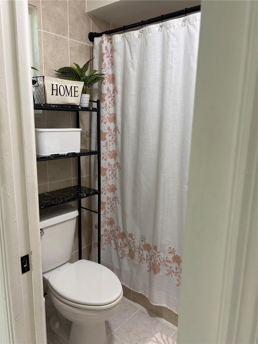 SUNNY GLEN PH 02 - Residential