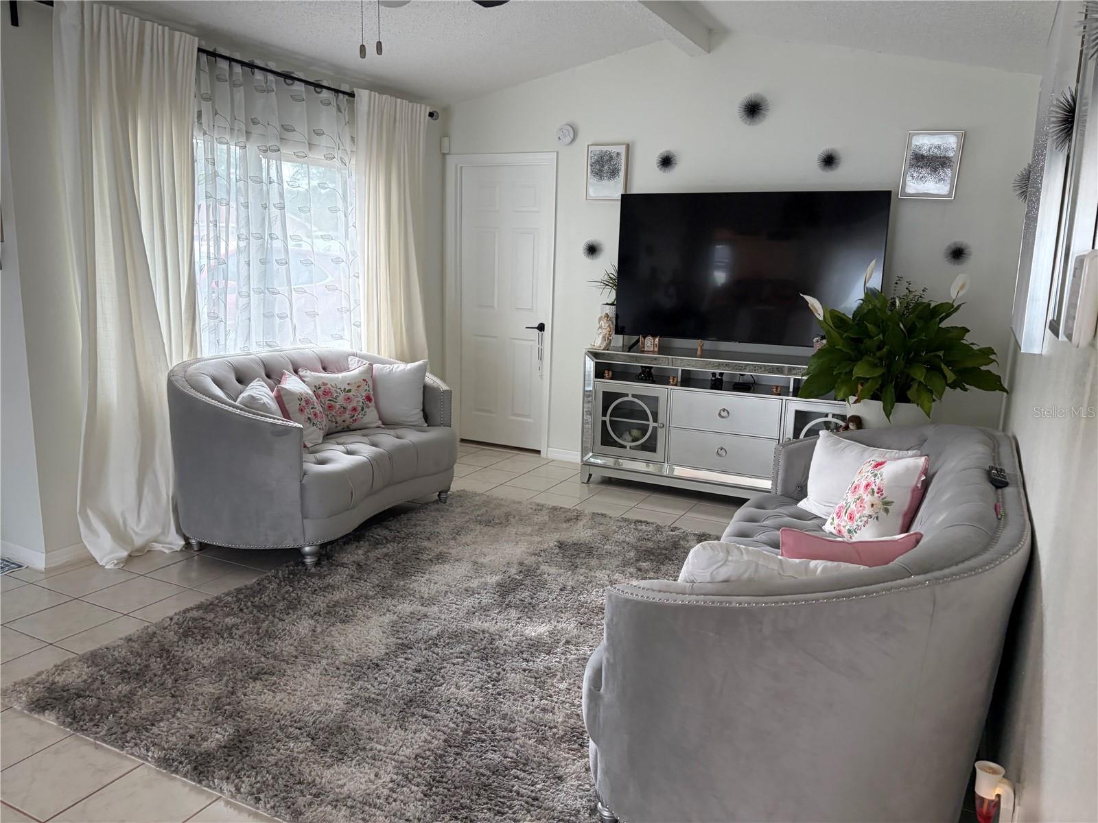 SUNNY GLEN PH 02 - Residential