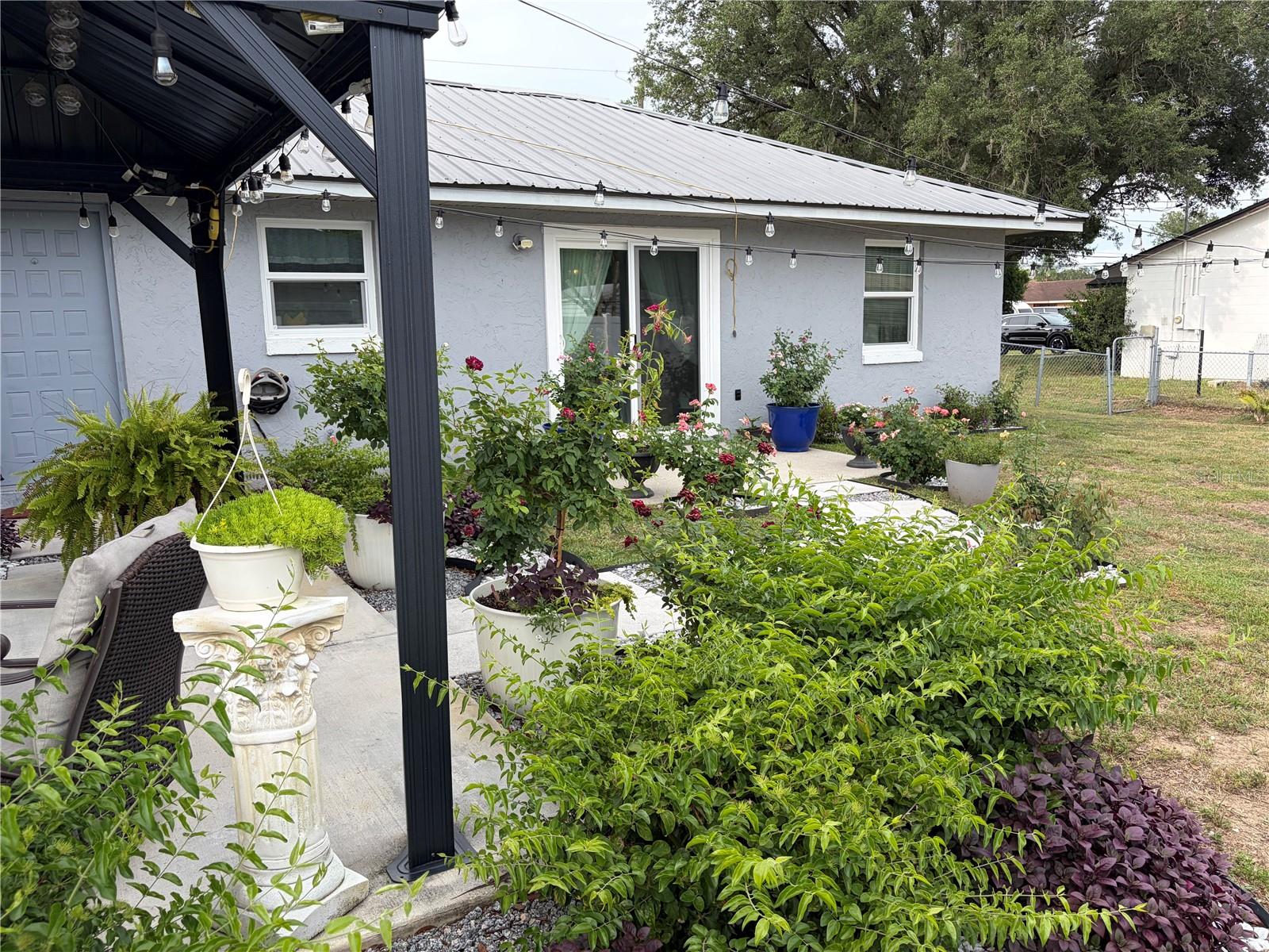 SUNNY GLEN PH 02 - Residential