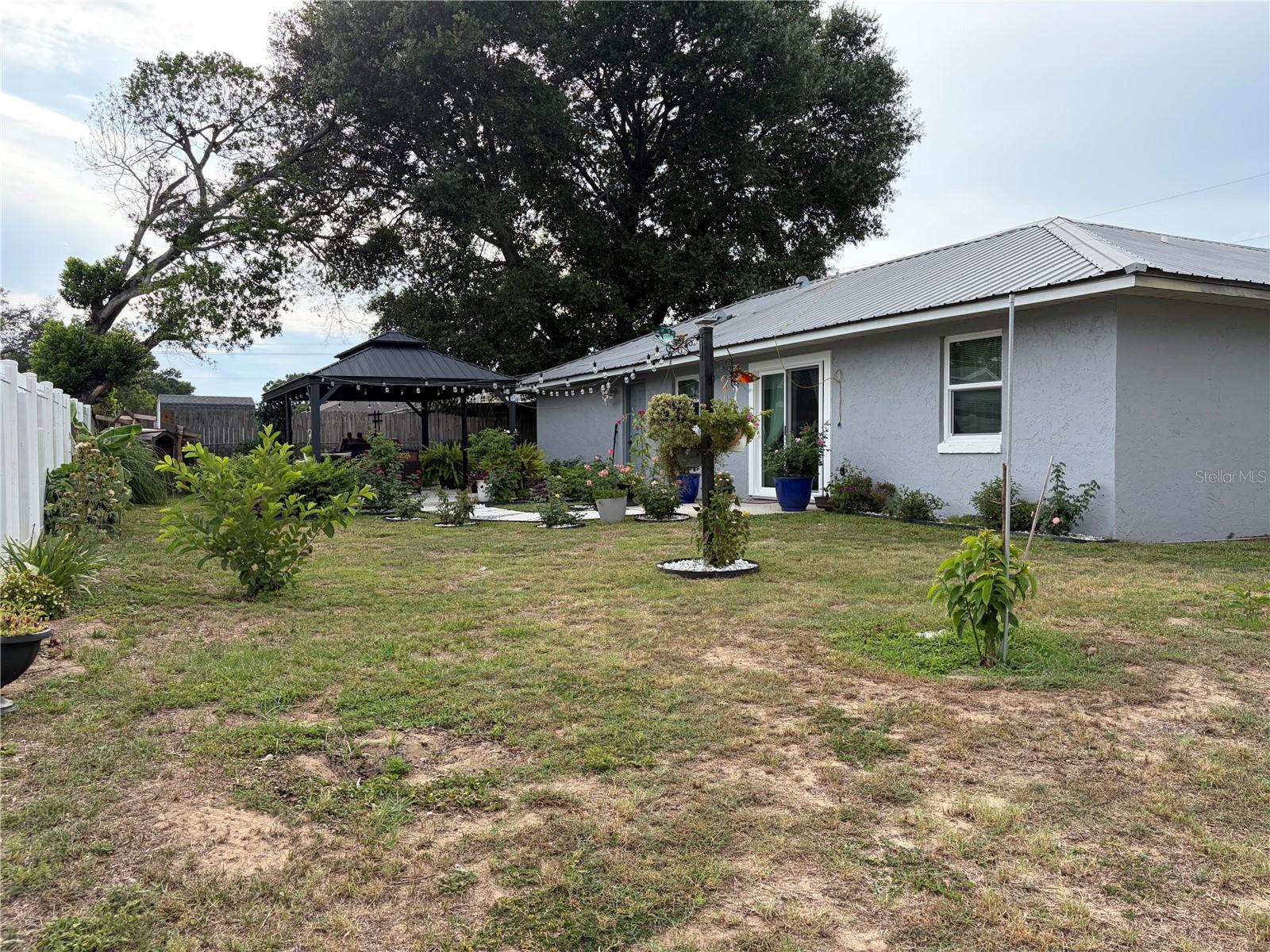 SUNNY GLEN PH 02 - Residential
