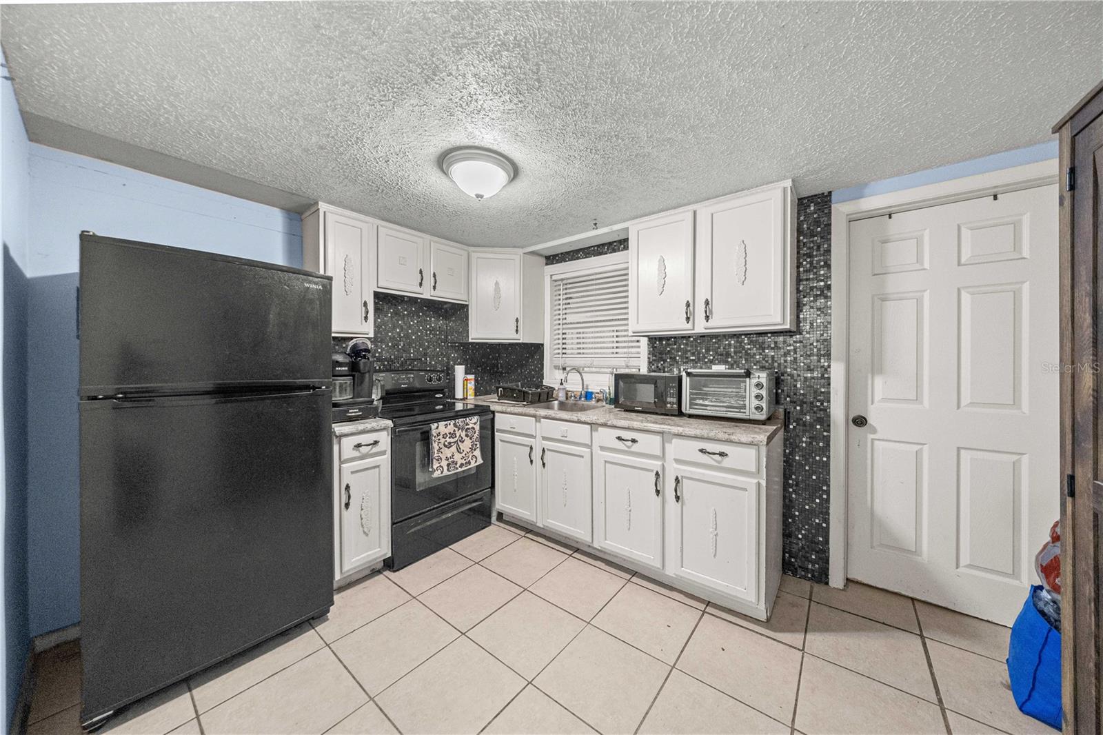 BEVERLY HILLS UNIT 3 - Residential