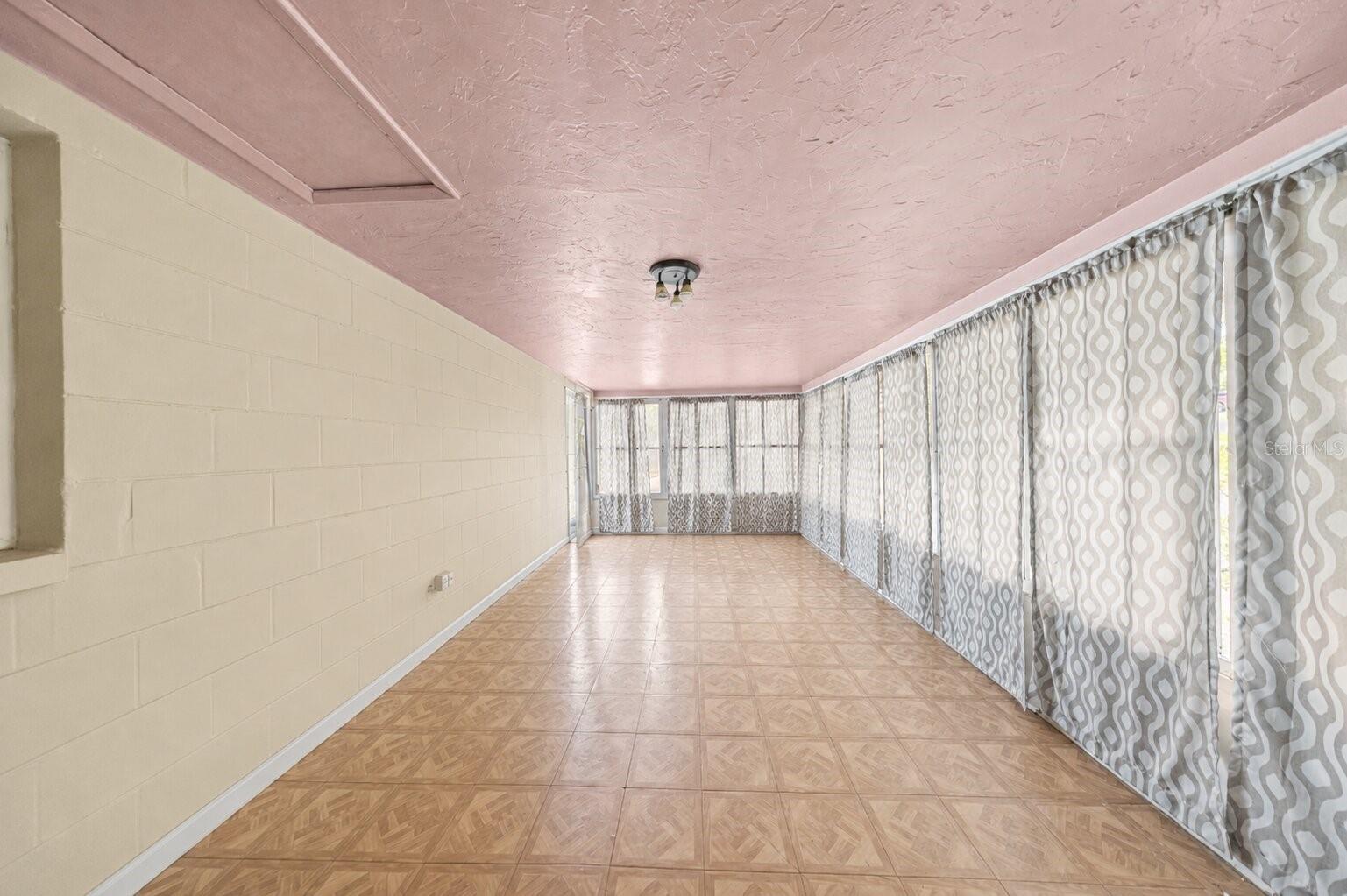 BEVERLY HILLS UNIT 3 - Residential