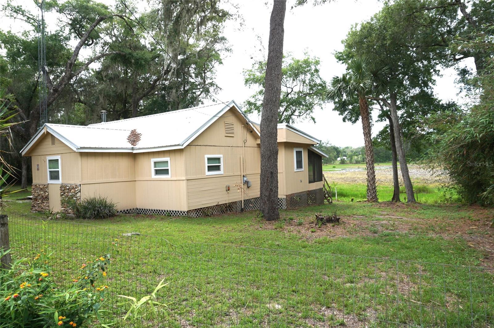 SILVER SPRINGS CAMPSITES - Residential