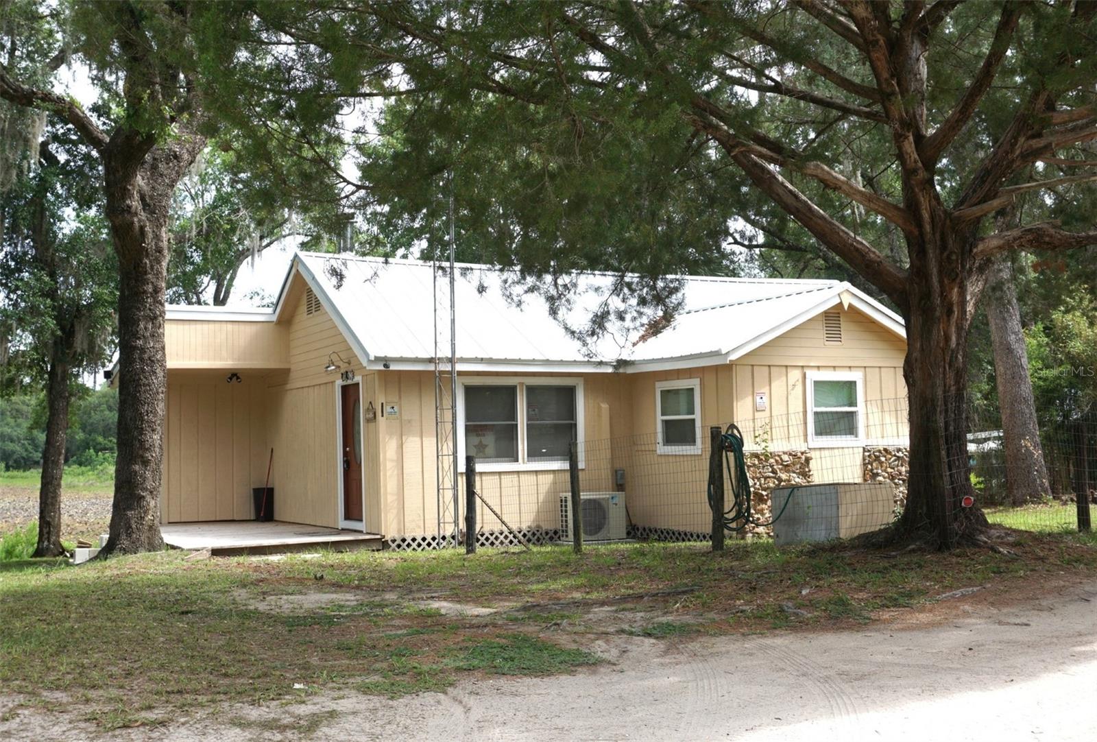 SILVER SPRINGS CAMPSITES - Residential