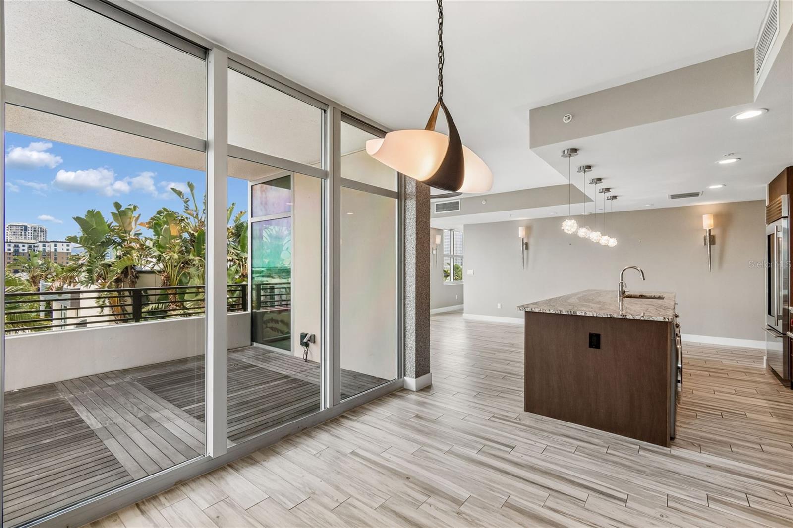 GRAND CENTRAL AT KENNEDY RESID - Residential