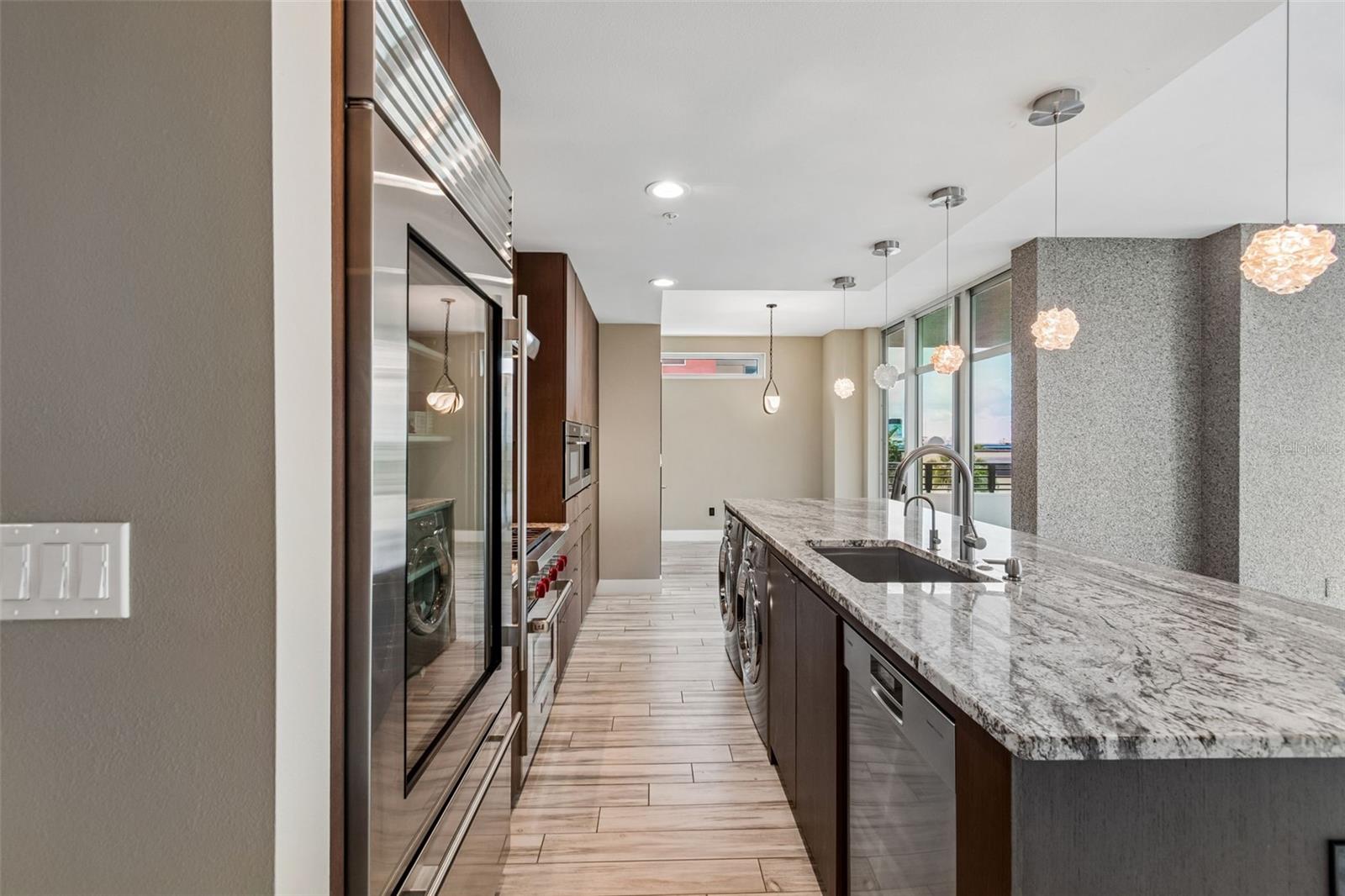 GRAND CENTRAL AT KENNEDY RESID - Residential