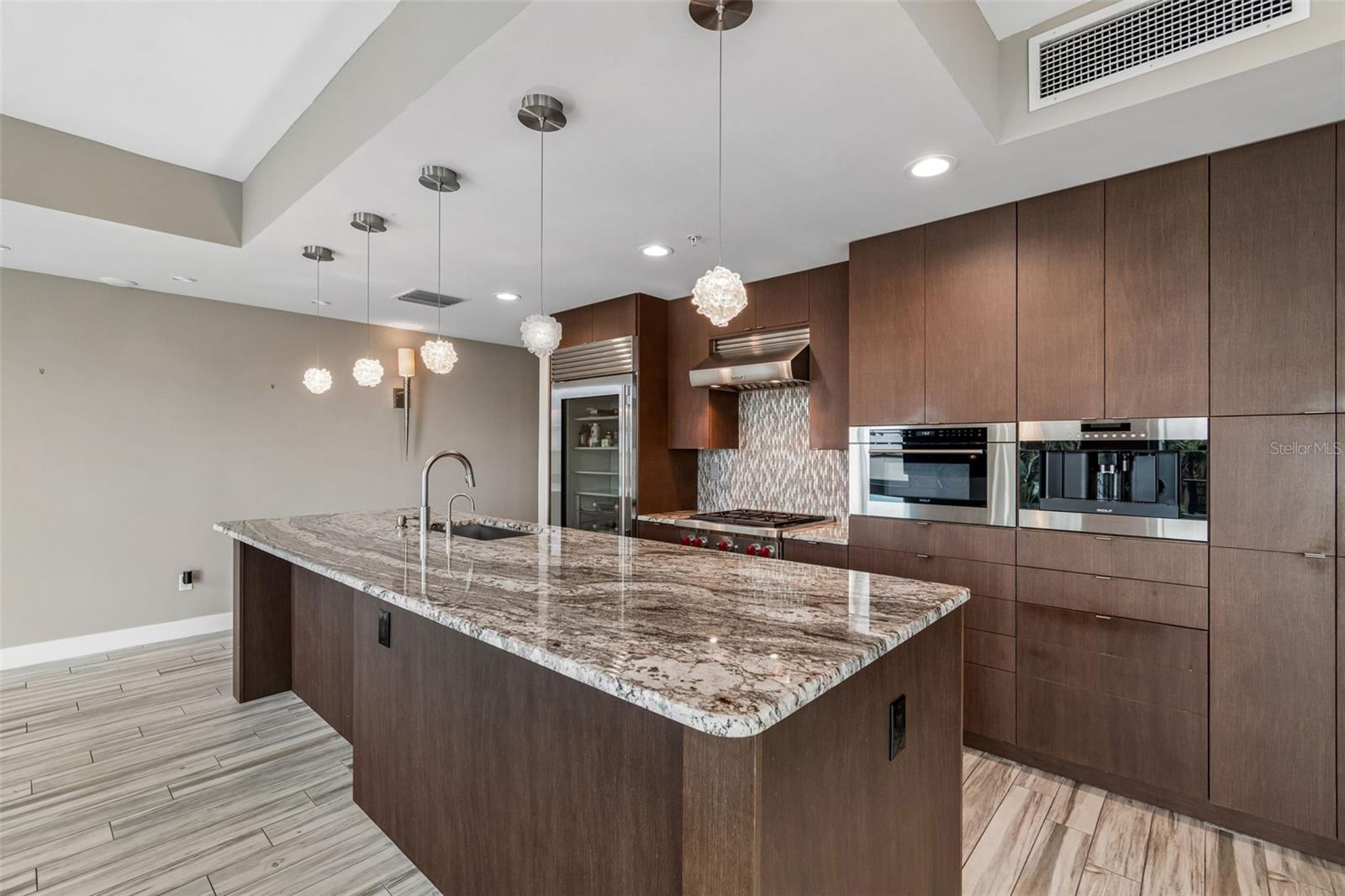 GRAND CENTRAL AT KENNEDY RESID - Residential