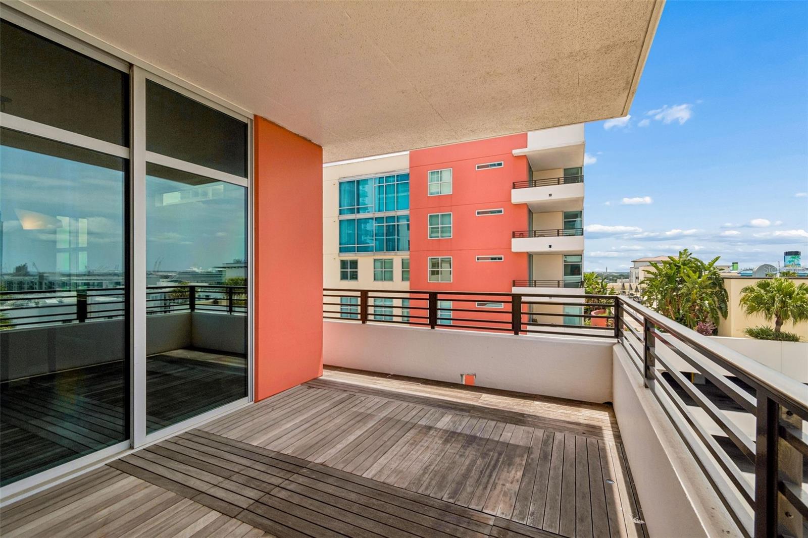 GRAND CENTRAL AT KENNEDY RESID - Residential
