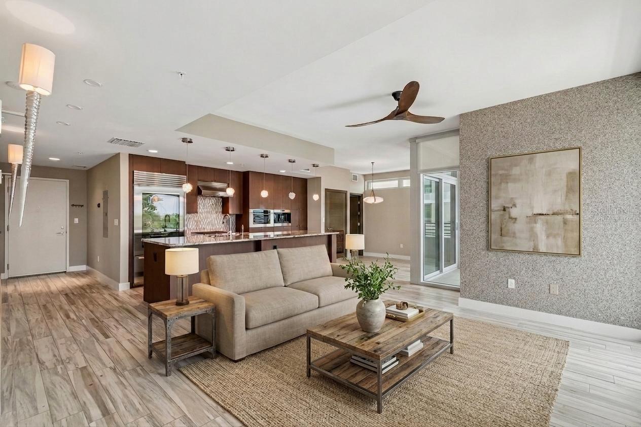 GRAND CENTRAL AT KENNEDY RESID - Residential