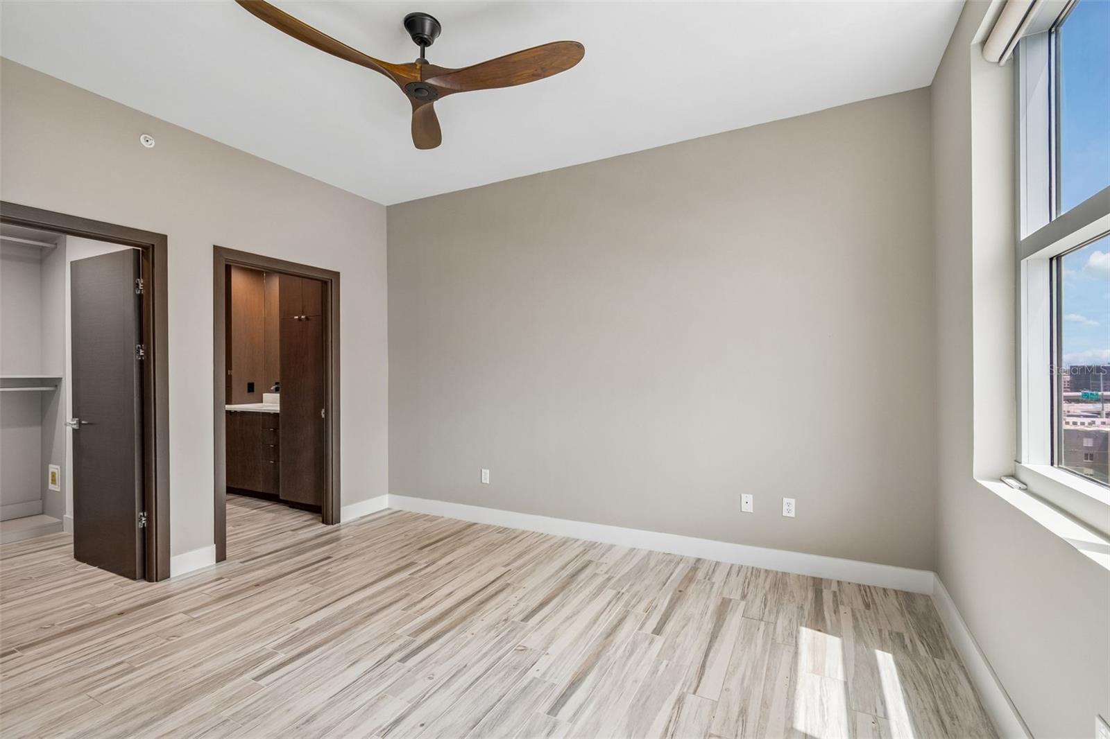 GRAND CENTRAL AT KENNEDY RESID - Residential