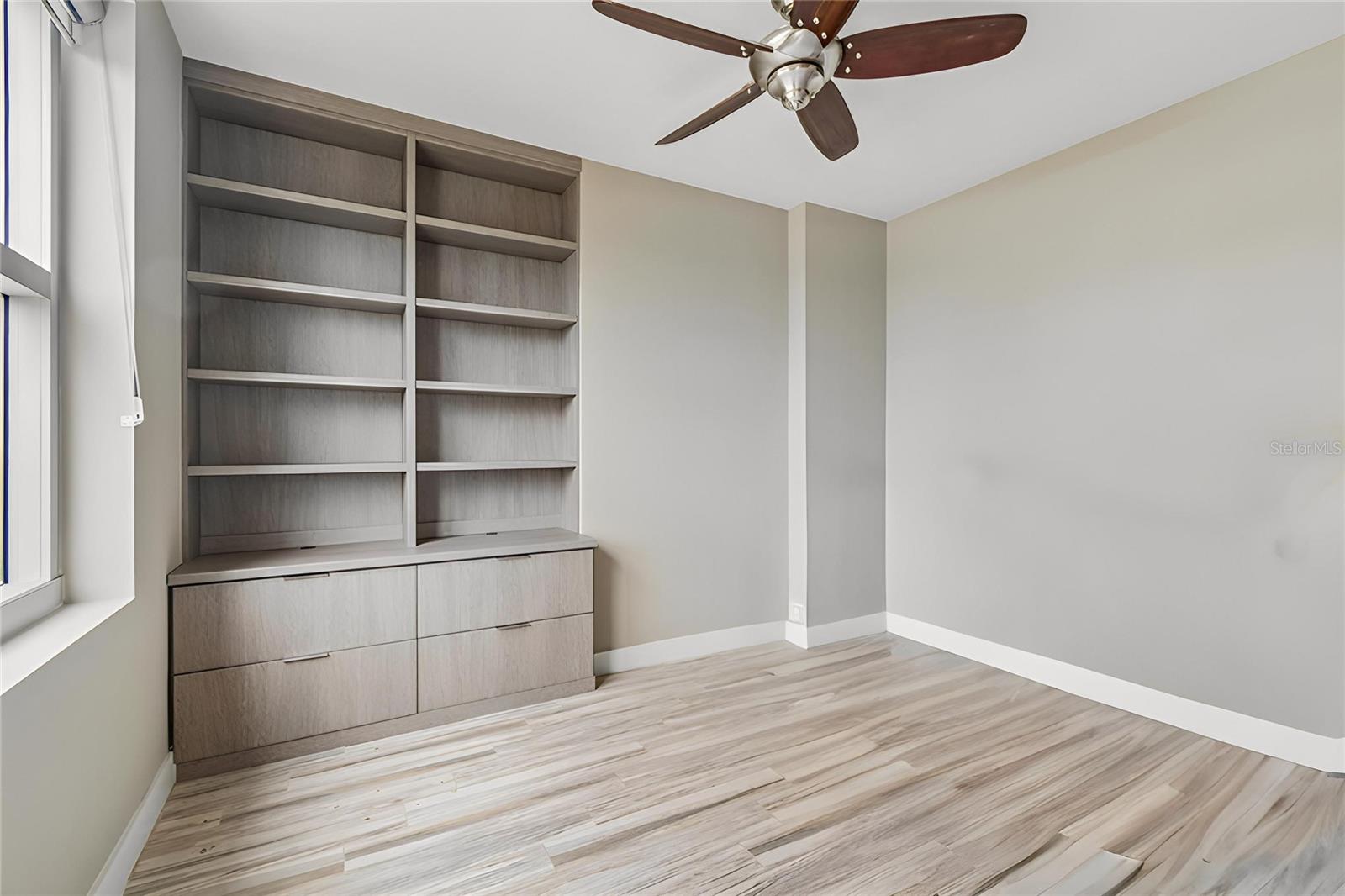 GRAND CENTRAL AT KENNEDY RESID - Residential