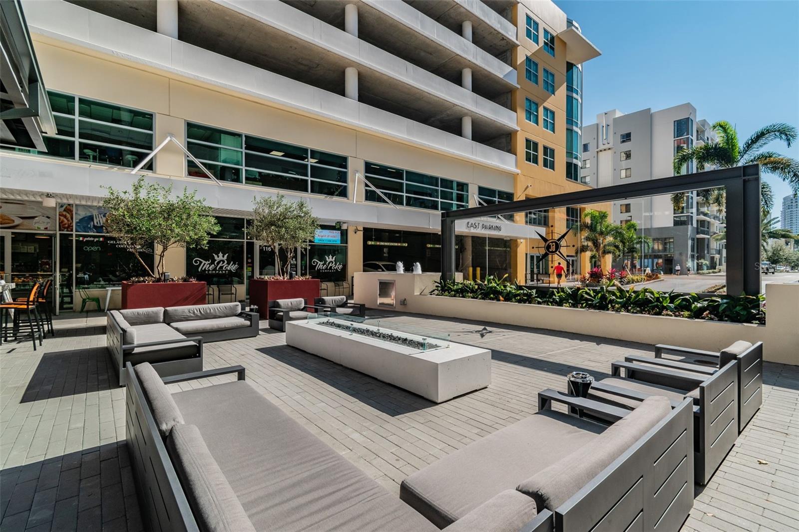 GRAND CENTRAL AT KENNEDY RESID - Residential