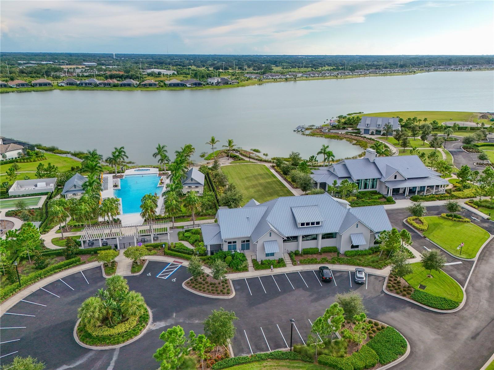 LAKEHOUSE COVE AT WATERSIDE PH 5 - Residential