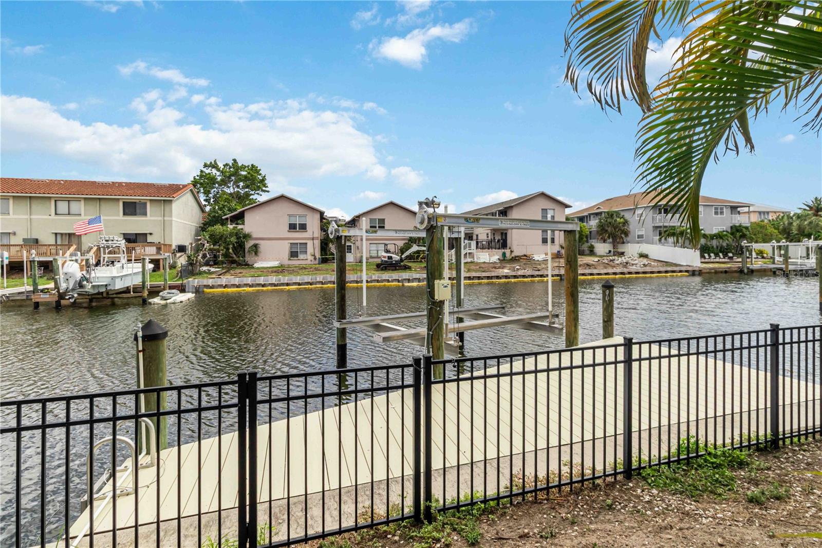APOLLO BEACH UNIT 08 A RESUBDIVISION OF LOTS 1-13 - Residential