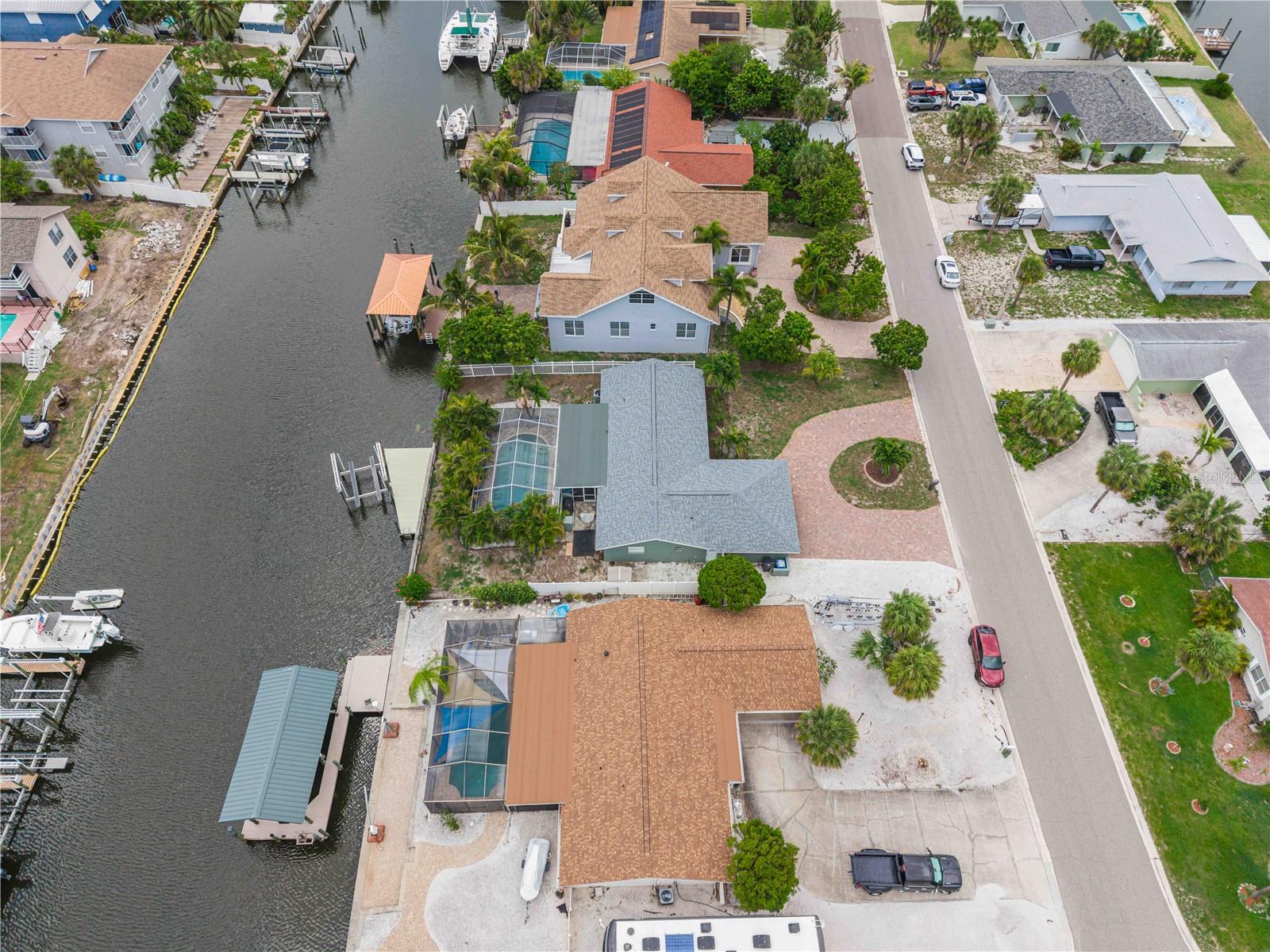 APOLLO BEACH UNIT 08 A RESUBDIVISION OF LOTS 1-13 - Residential