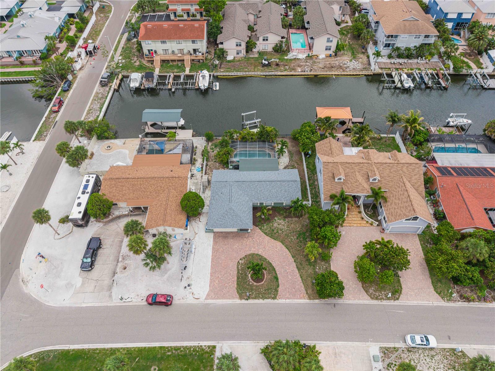 APOLLO BEACH UNIT 08 A RESUBDIVISION OF LOTS 1-13 - Residential