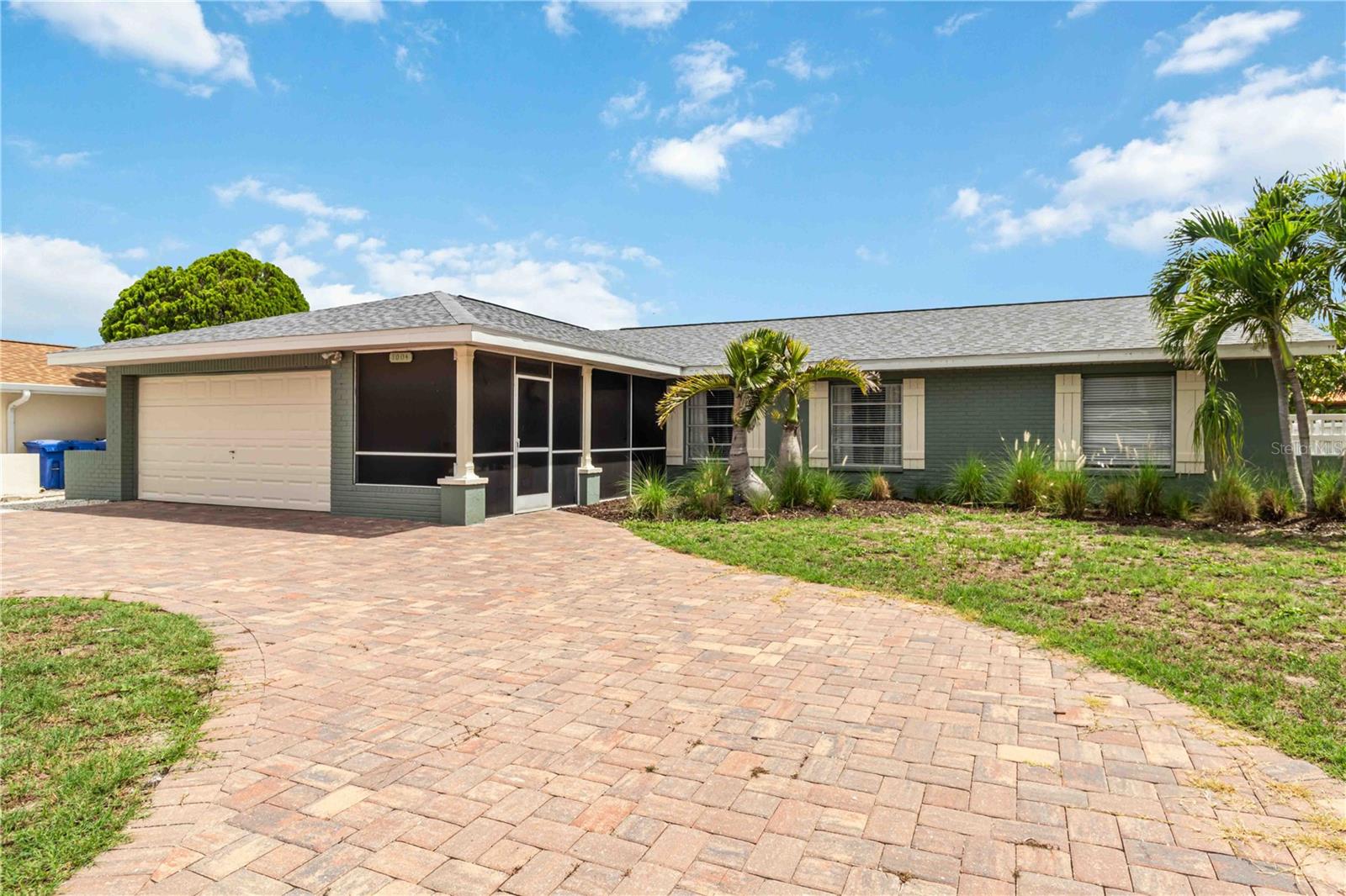 APOLLO BEACH UNIT 08 A RESUBDIVISION OF LOTS 1-13 - Residential