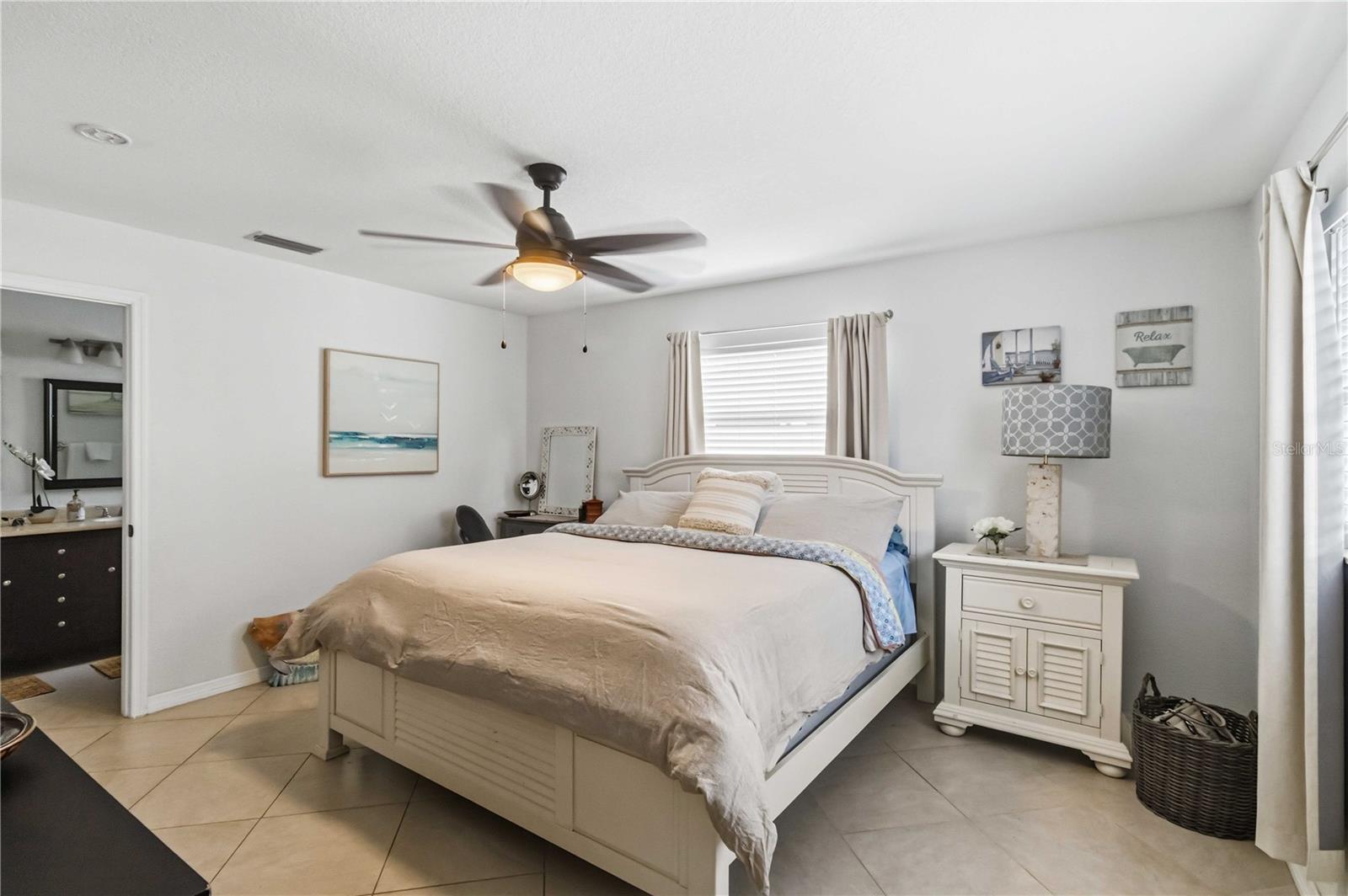 APOLLO BEACH UNIT 08 A RESUBDIVISION OF LOTS 1-13 - Residential