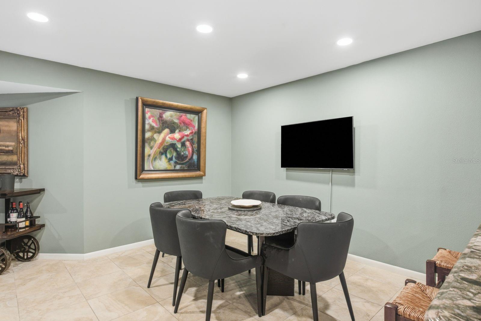 VILLAS AT CYPRESS RUN-WEST - Residential