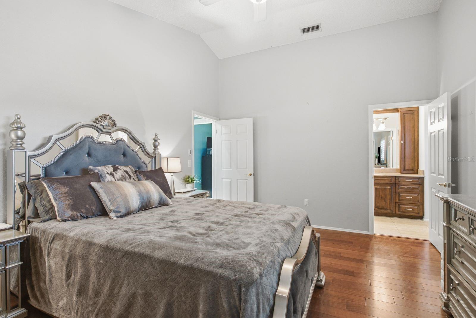 VILLAS AT CYPRESS RUN-WEST - Residential