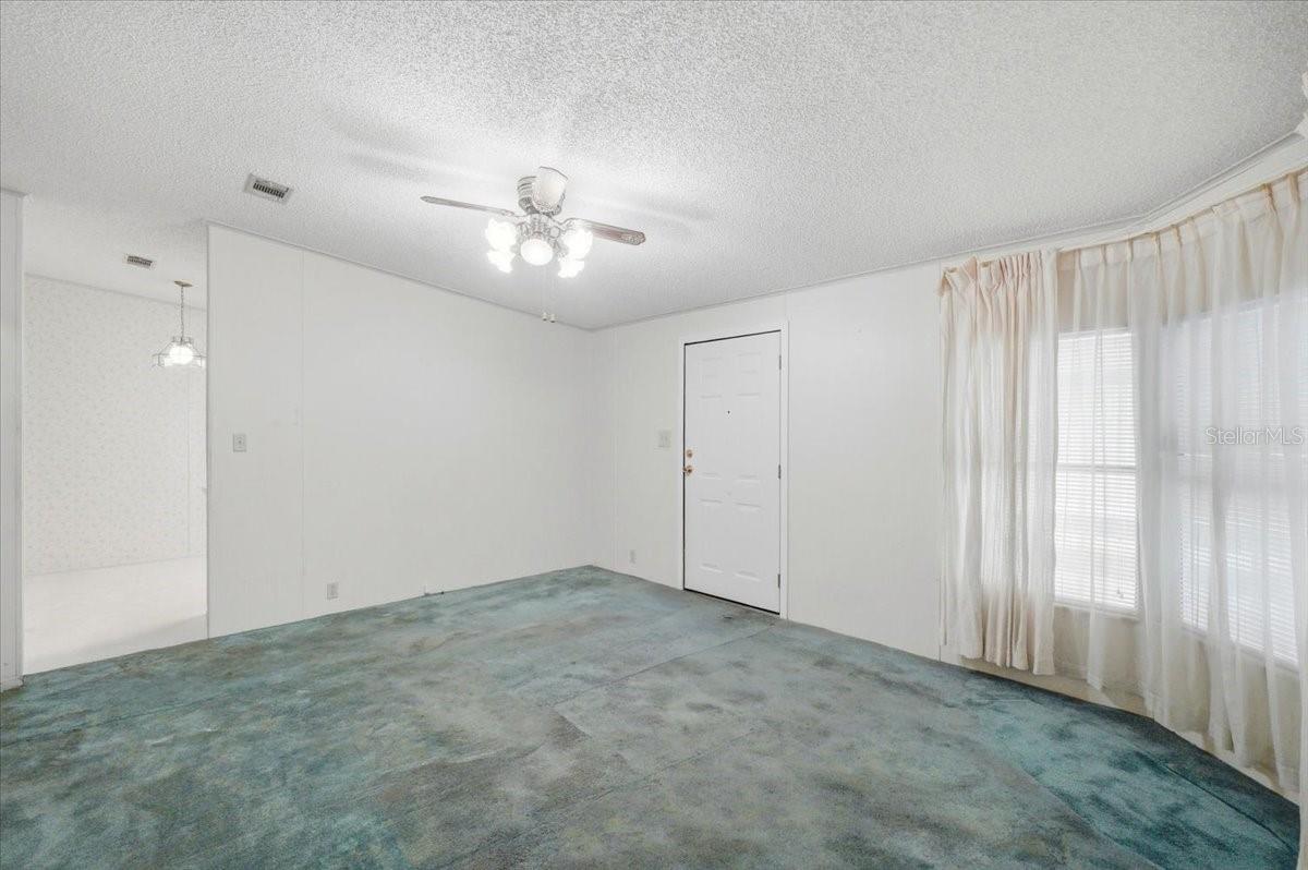FOXWOOD LAKE ESTATES - Residential