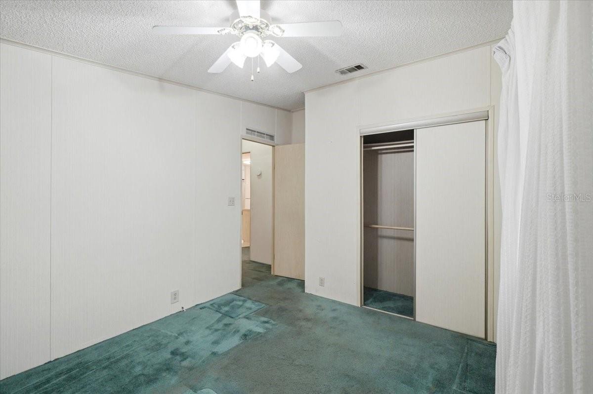 FOXWOOD LAKE ESTATES - Residential