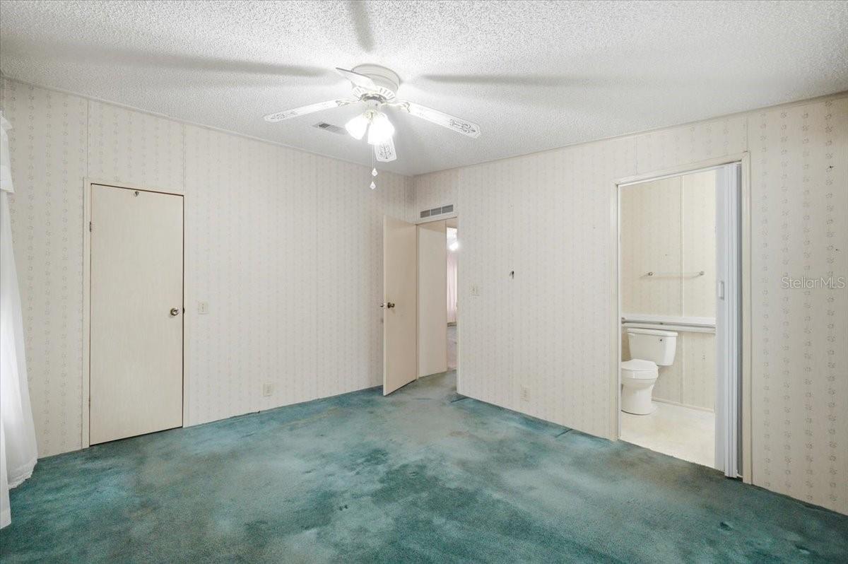 FOXWOOD LAKE ESTATES - Residential