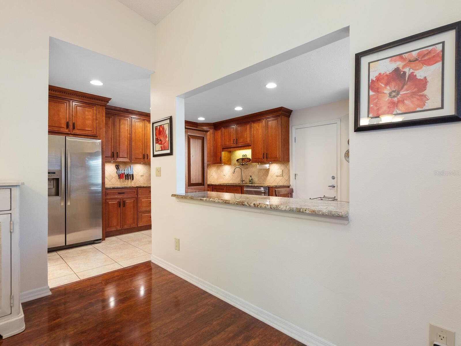 LAKESHORE VILLAGE - Residential