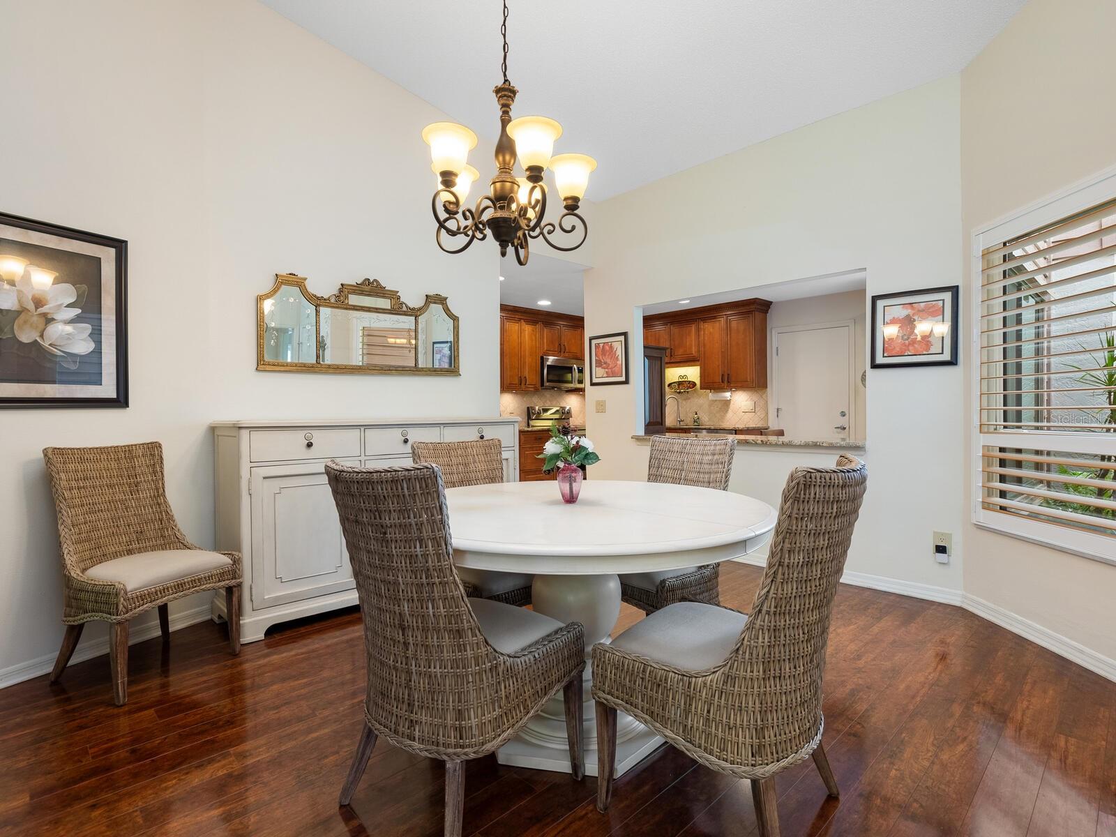 LAKESHORE VILLAGE - Residential