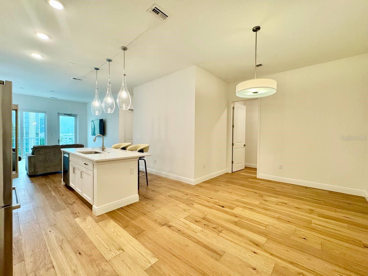 CASTILLE URBANA CONDO - Residential Lease