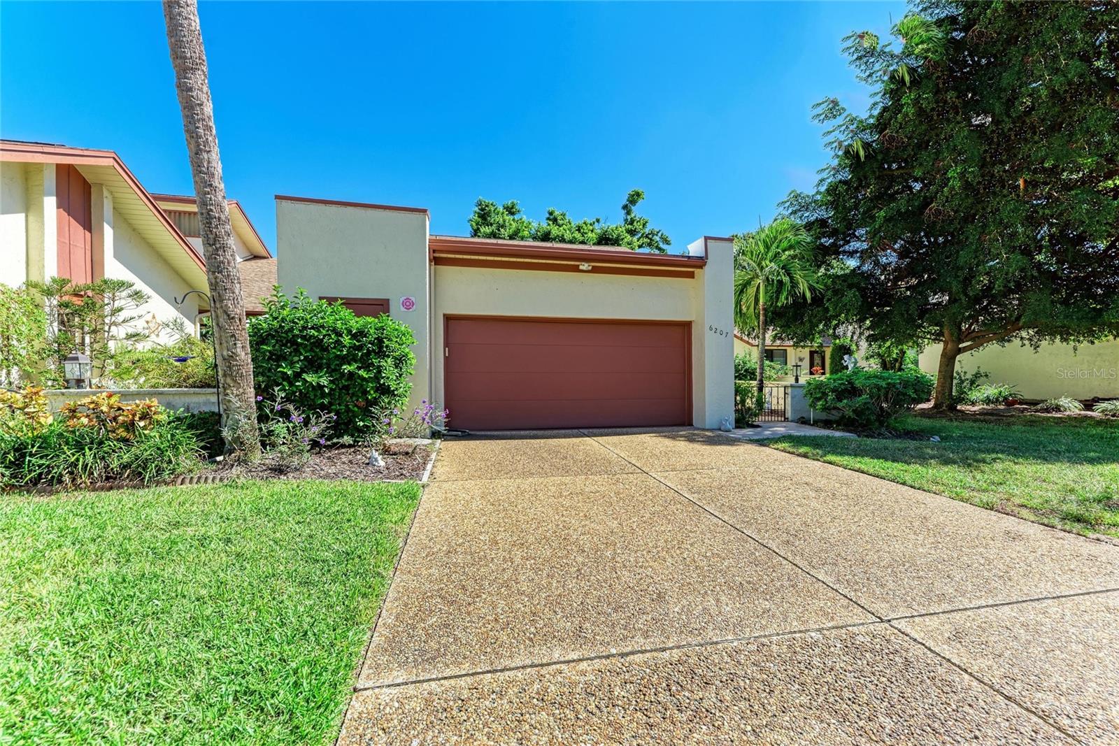 RACQUET CLUB VILLAS AMD - Residential