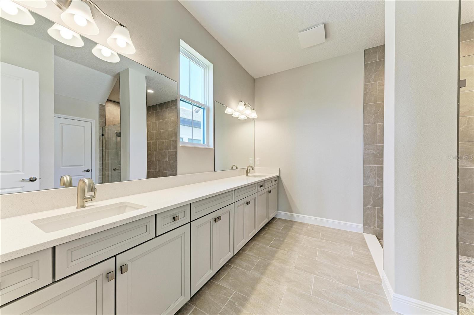 TWO RIVERS - Residential