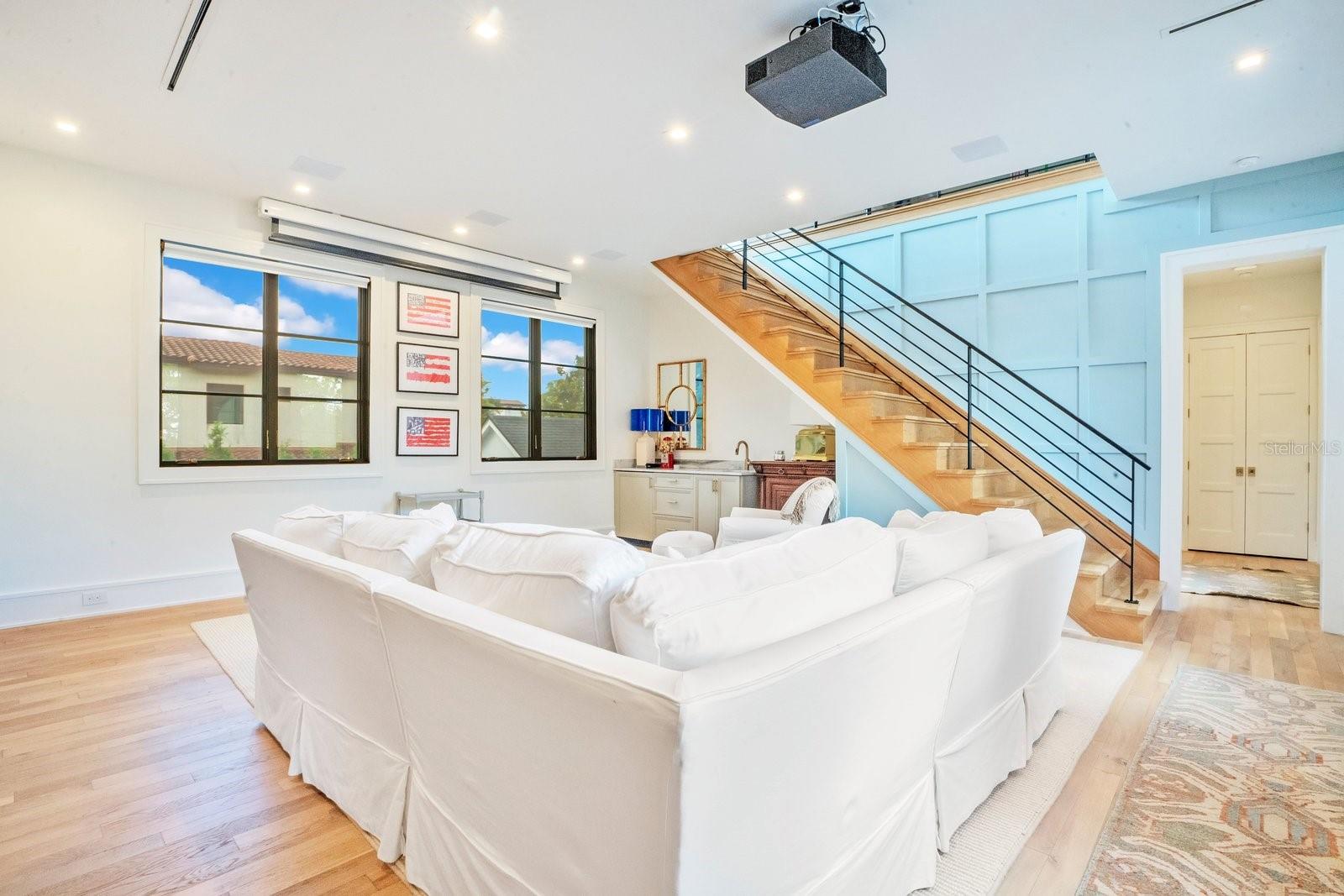 WINFLOR COURT PT REP - Residential