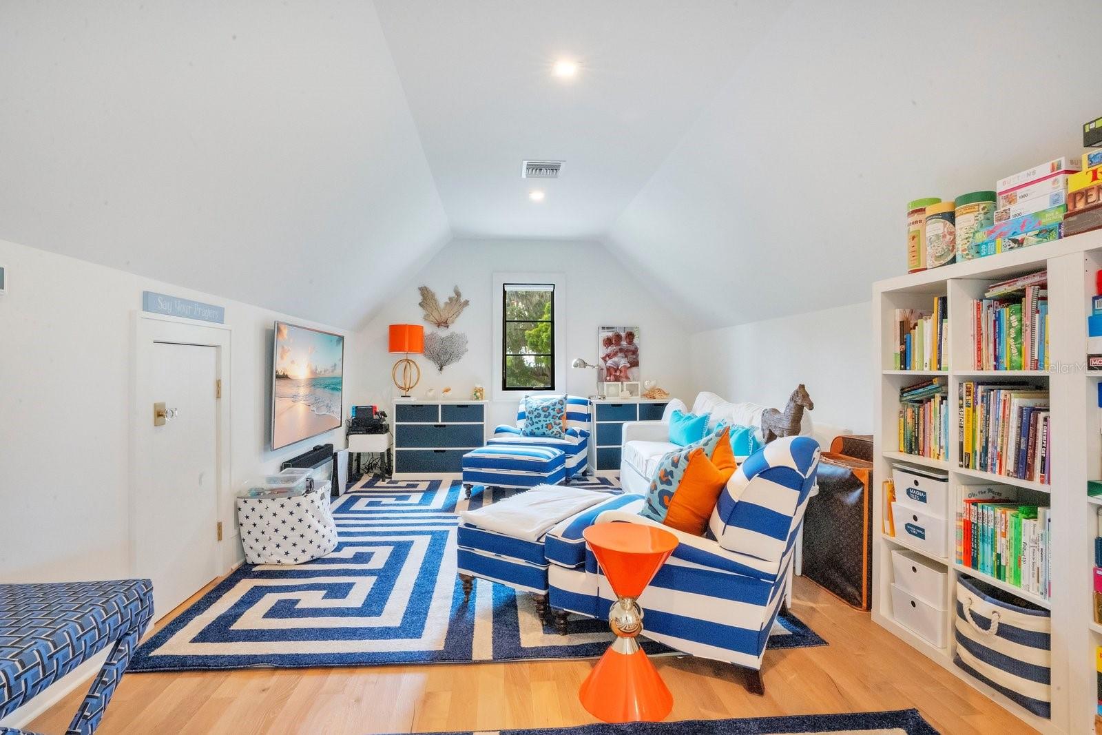 WINFLOR COURT PT REP - Residential