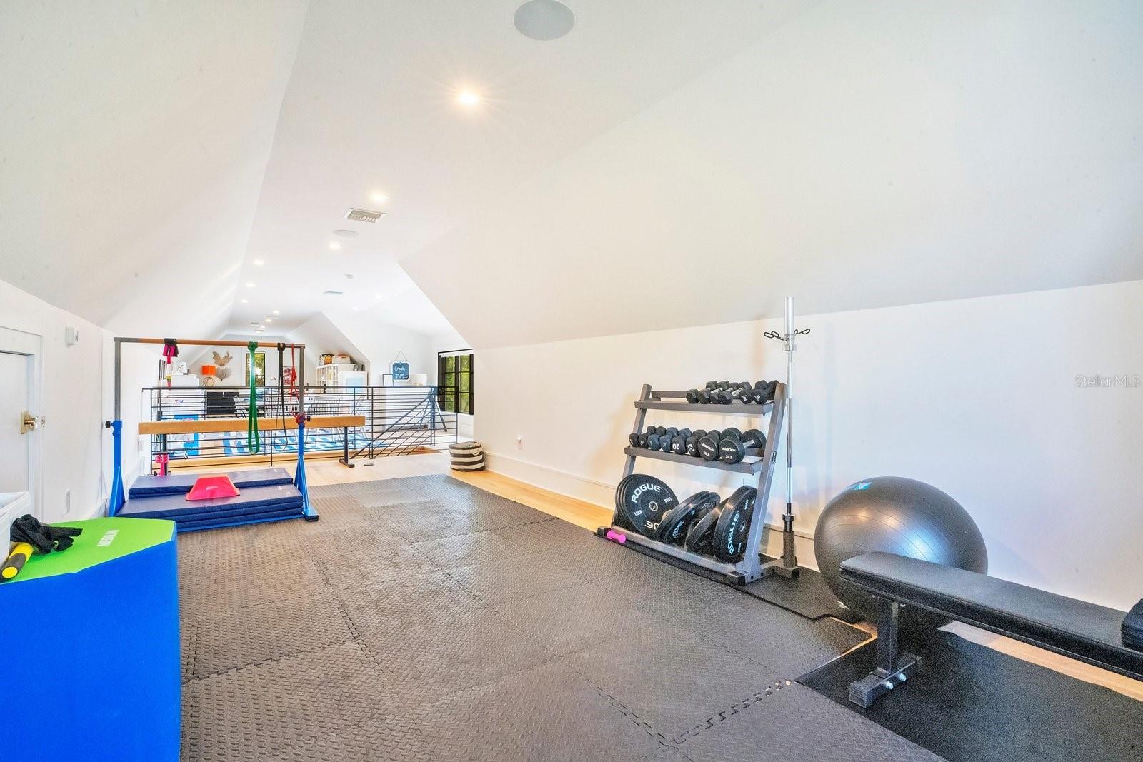 WINFLOR COURT PT REP - Residential