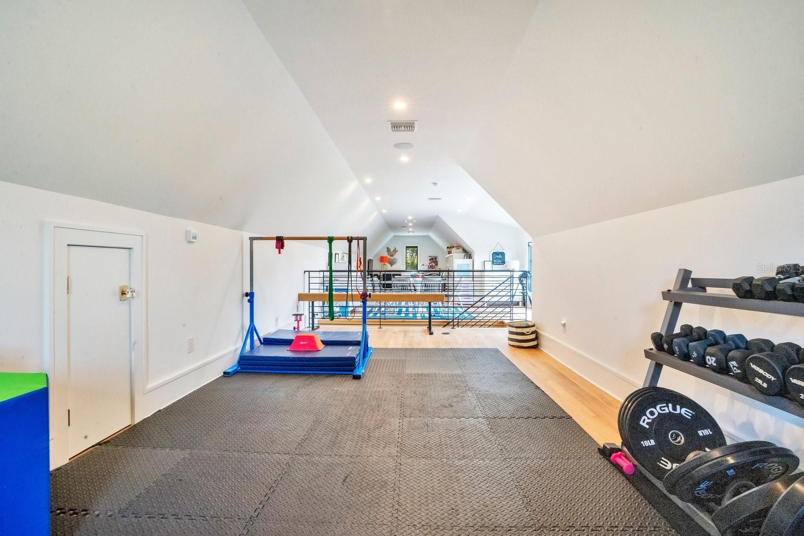 WINFLOR COURT PT REP - Residential