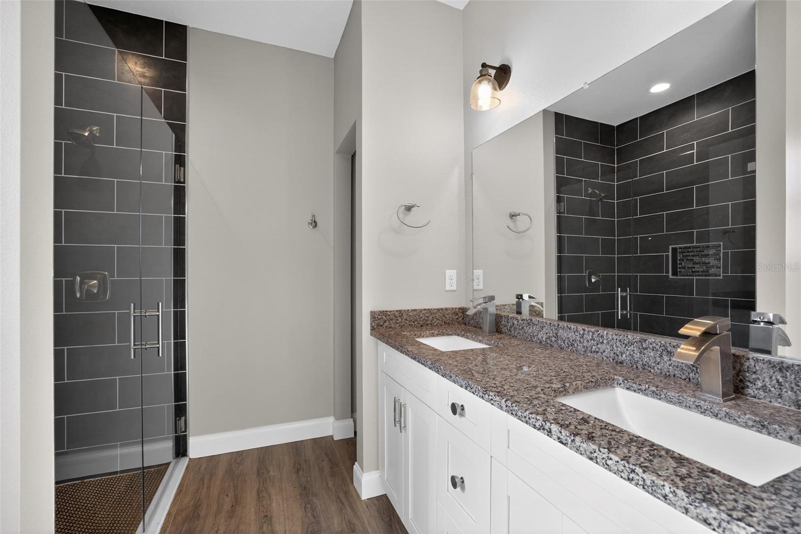 JOSLYN PARK - Residential